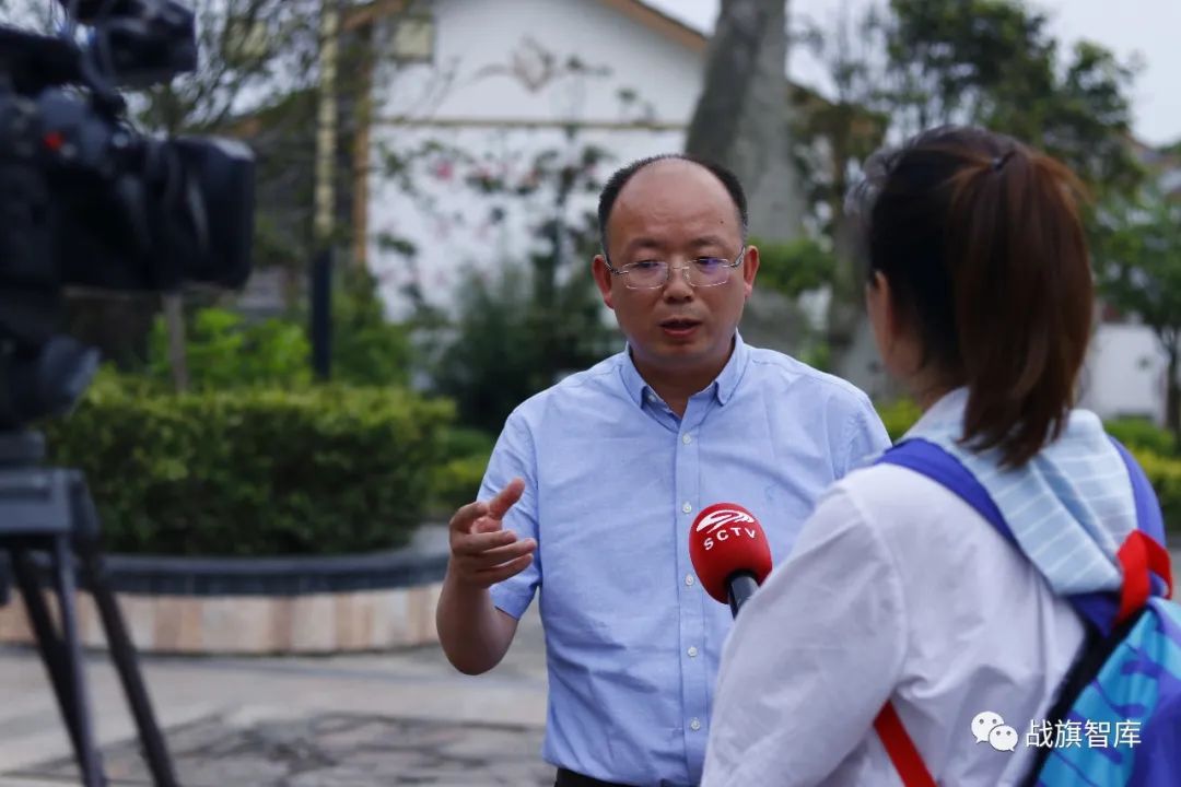 战旗智库伍波院长一行赴隆昌调研 把脉古宇村与响石镇“群乐人家”乡村振兴新实践
